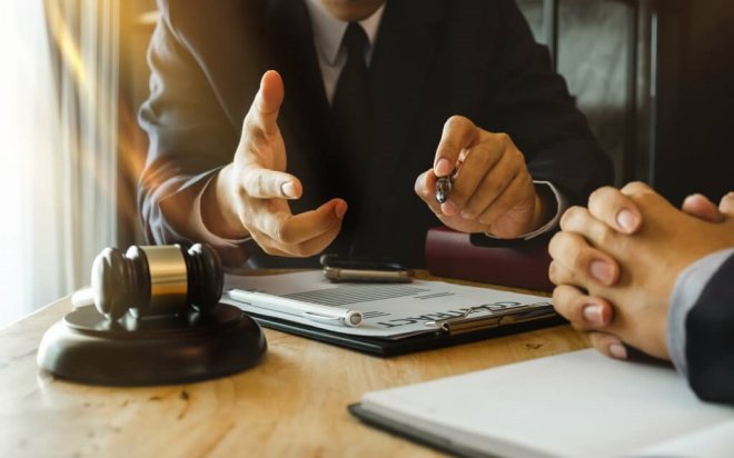 Hành vi đưa thông tin sai sự thật, xuyên tạc, vu khống, xúc phạm uy tín của tổ chức, danh dự và nhân phẩm của cá nhân trên nền tảng mạng xã hội